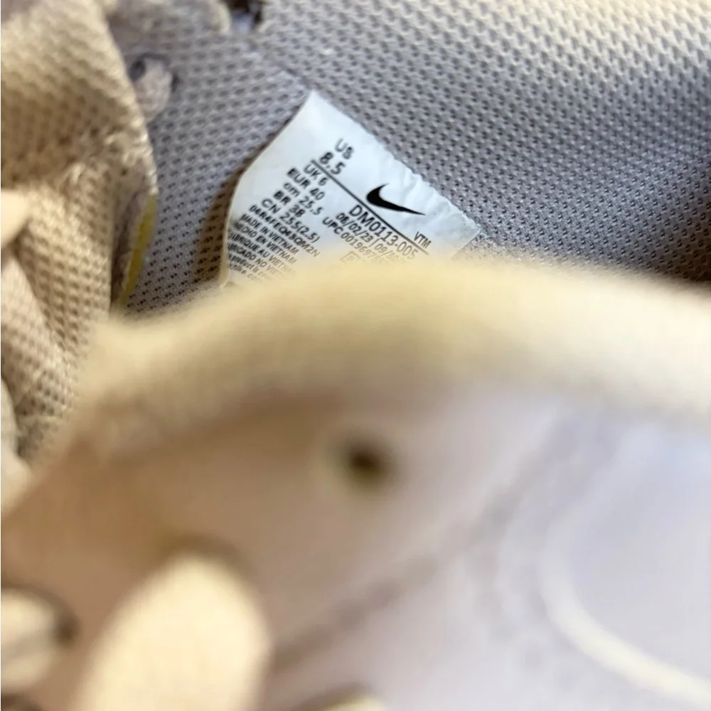Nike stylish low
